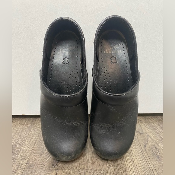 Dansko Shoes - Dansko Cambrio Black Leather Clogs, Size 39
